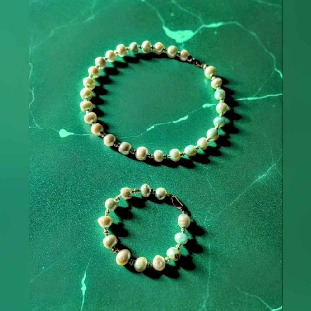 Mint Green Pearl Necklace & Bracelet Set